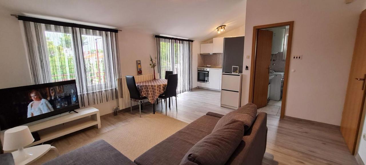 Apartmani Elena マリンスカ エクステリア 写真